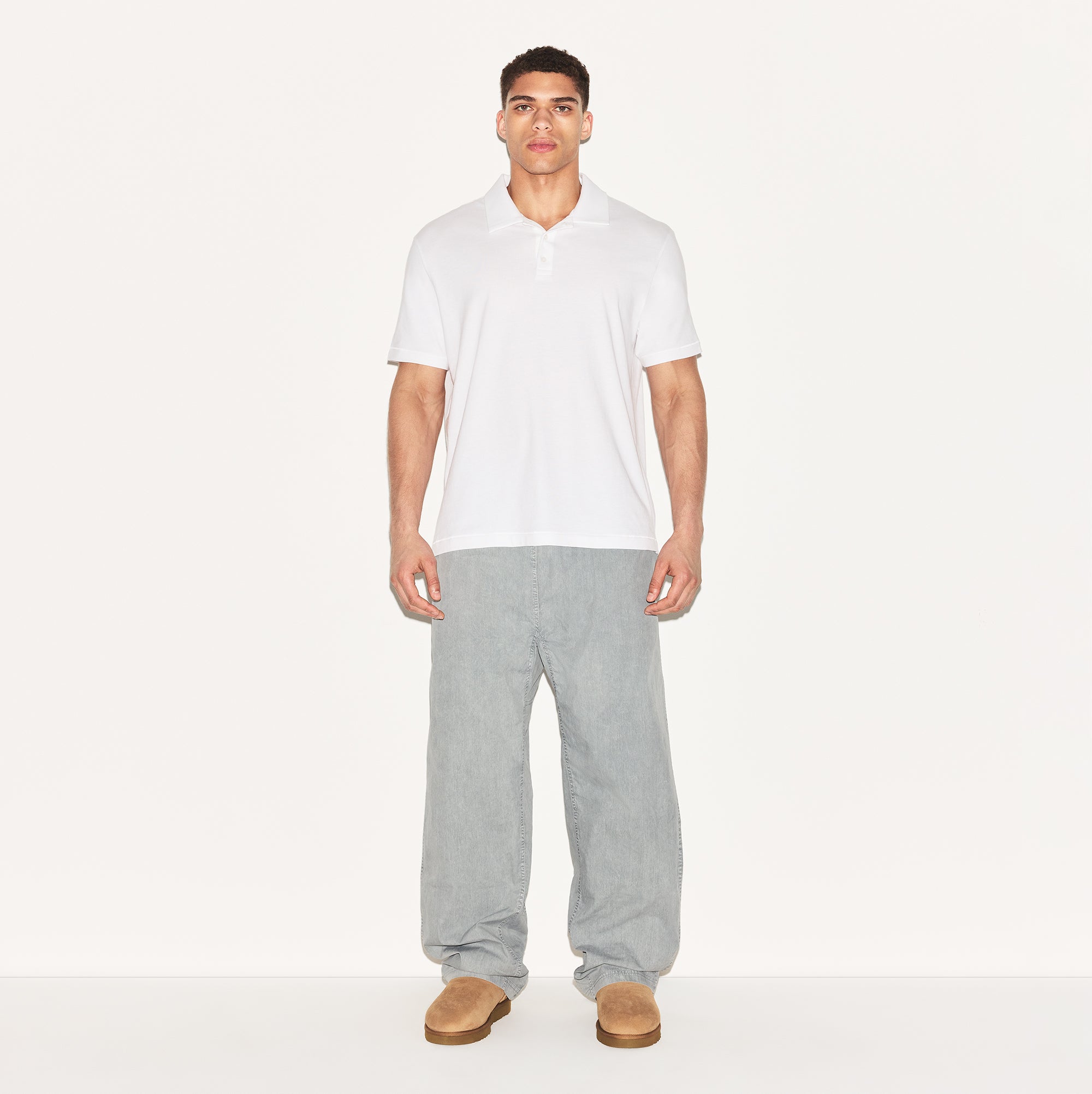 SKIMS COTTON MENS RELAXED POLO | CHALK - Image 4