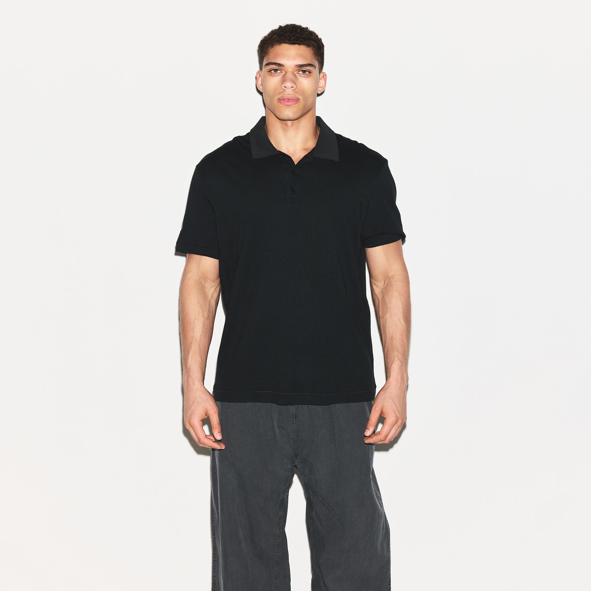 SKIMS COTTON MENS RELAXED POLO | ONYX - Image 4