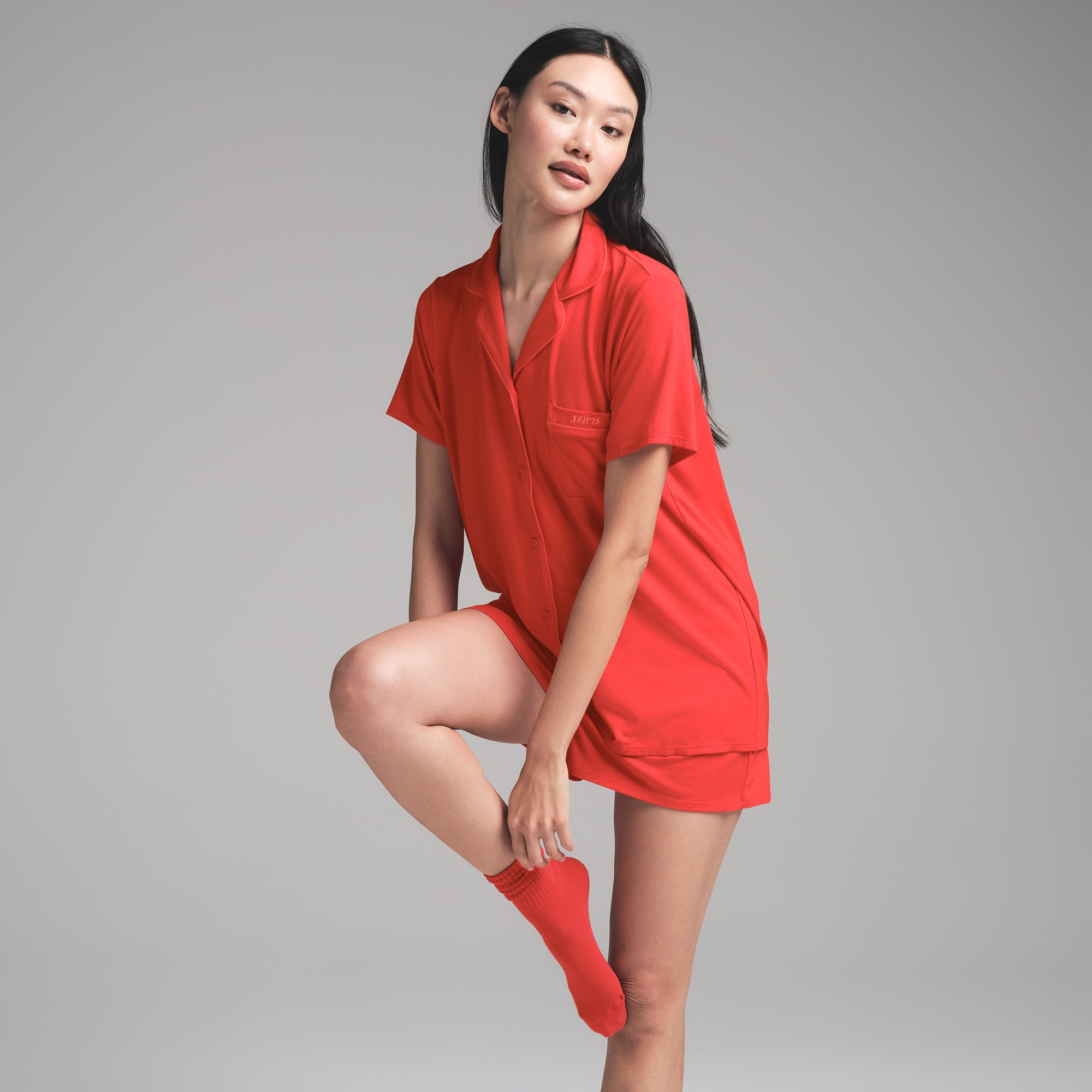 SKIMS SLEEP SHORT SLEEVE BUTTON UP SET | RUBY - Image 3