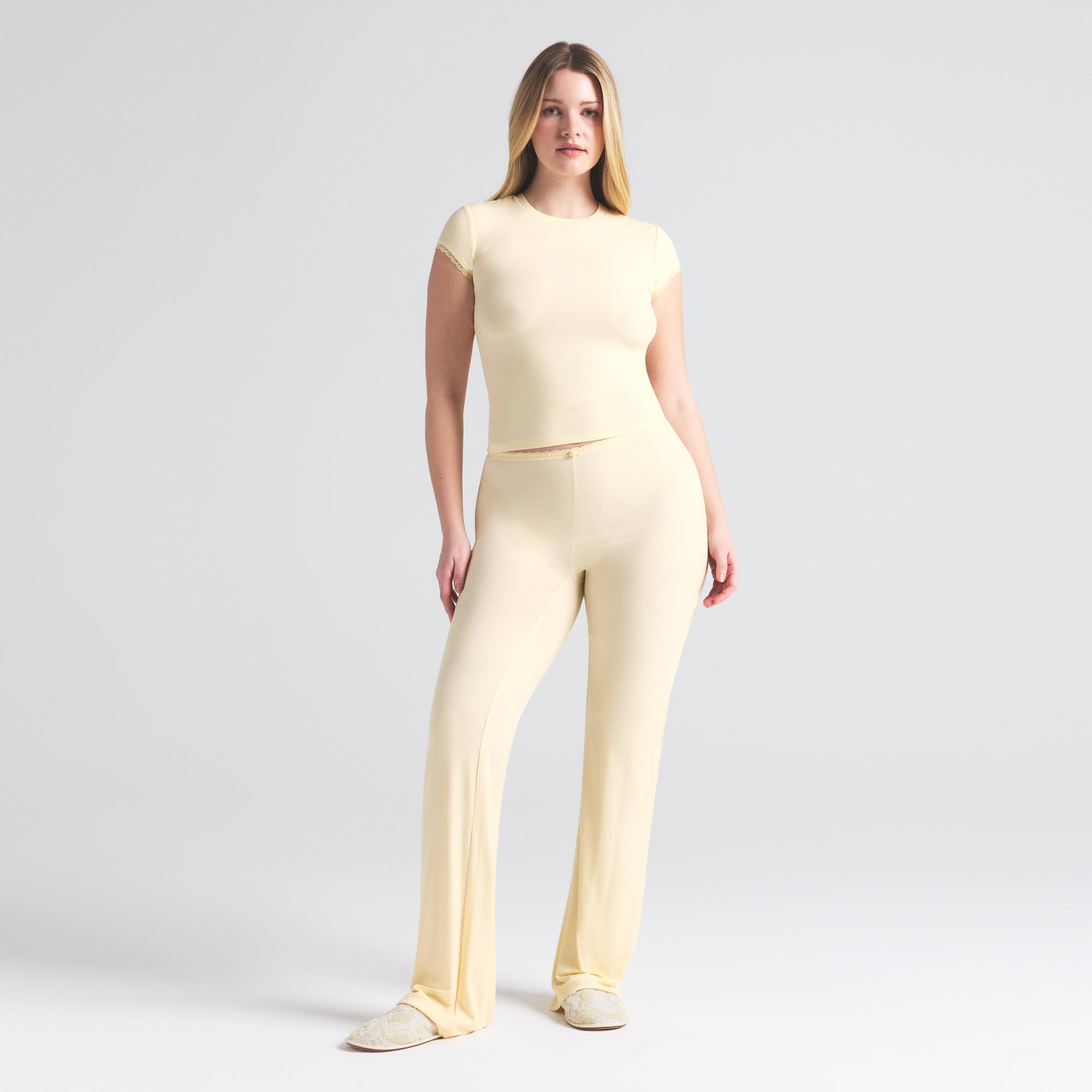 SOFT LOUNGE LACE T-SHIRT | BUTTER - Image 2