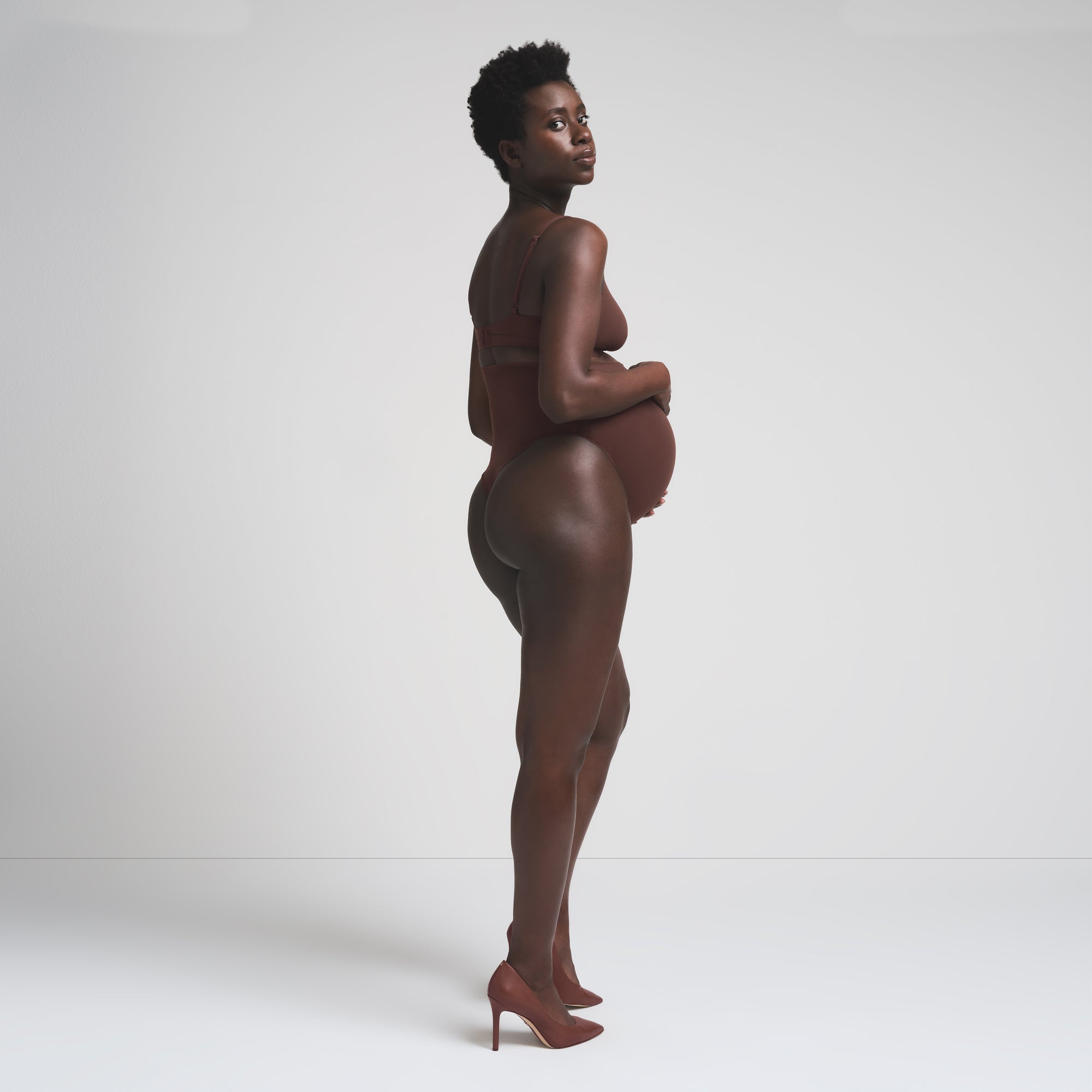 FITS EVERYBODY MATERNITY HIGH-WAISTED THONG | COCOA - Image 3