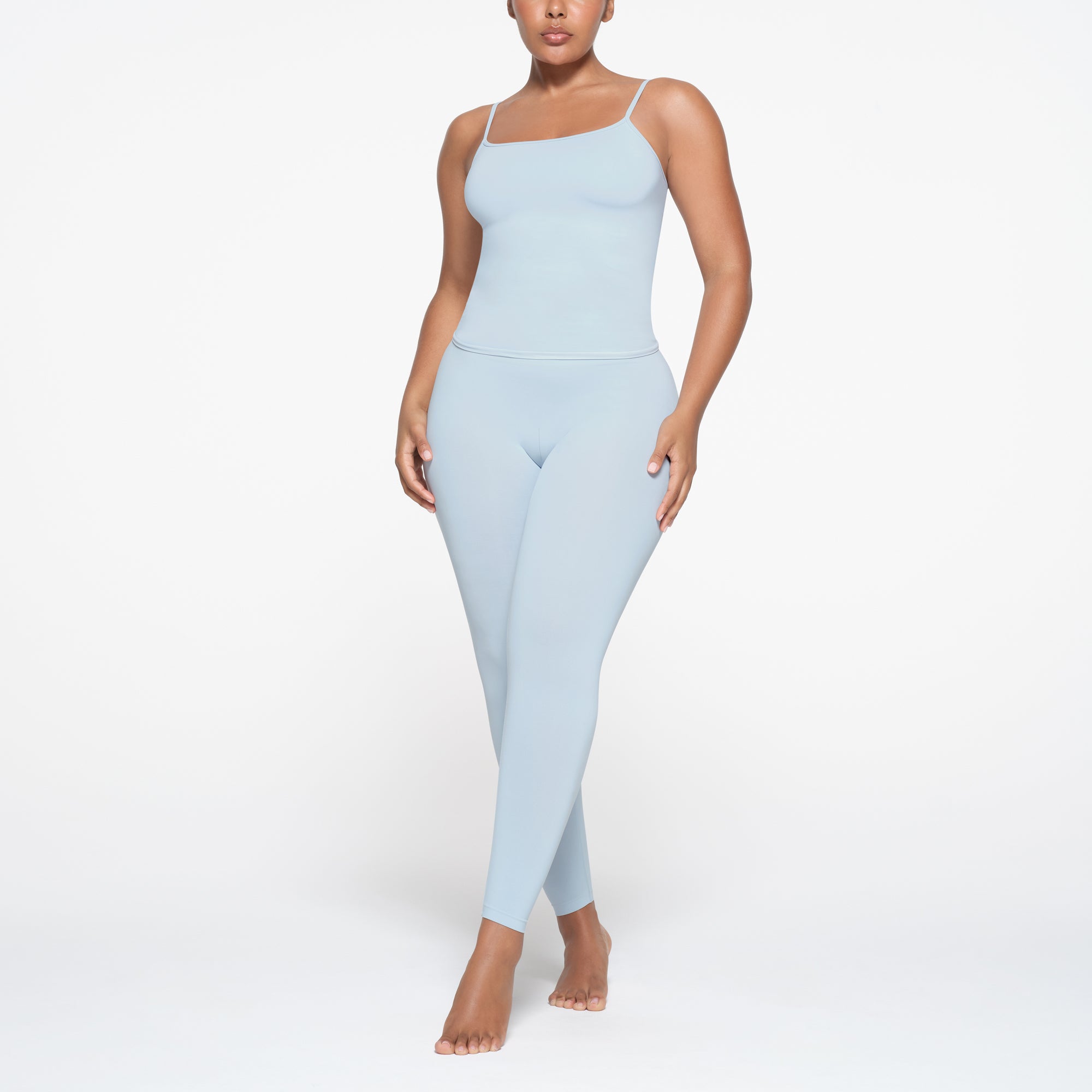 SOFT SMOOTHING SEAMLESS CAMI | CELESTE