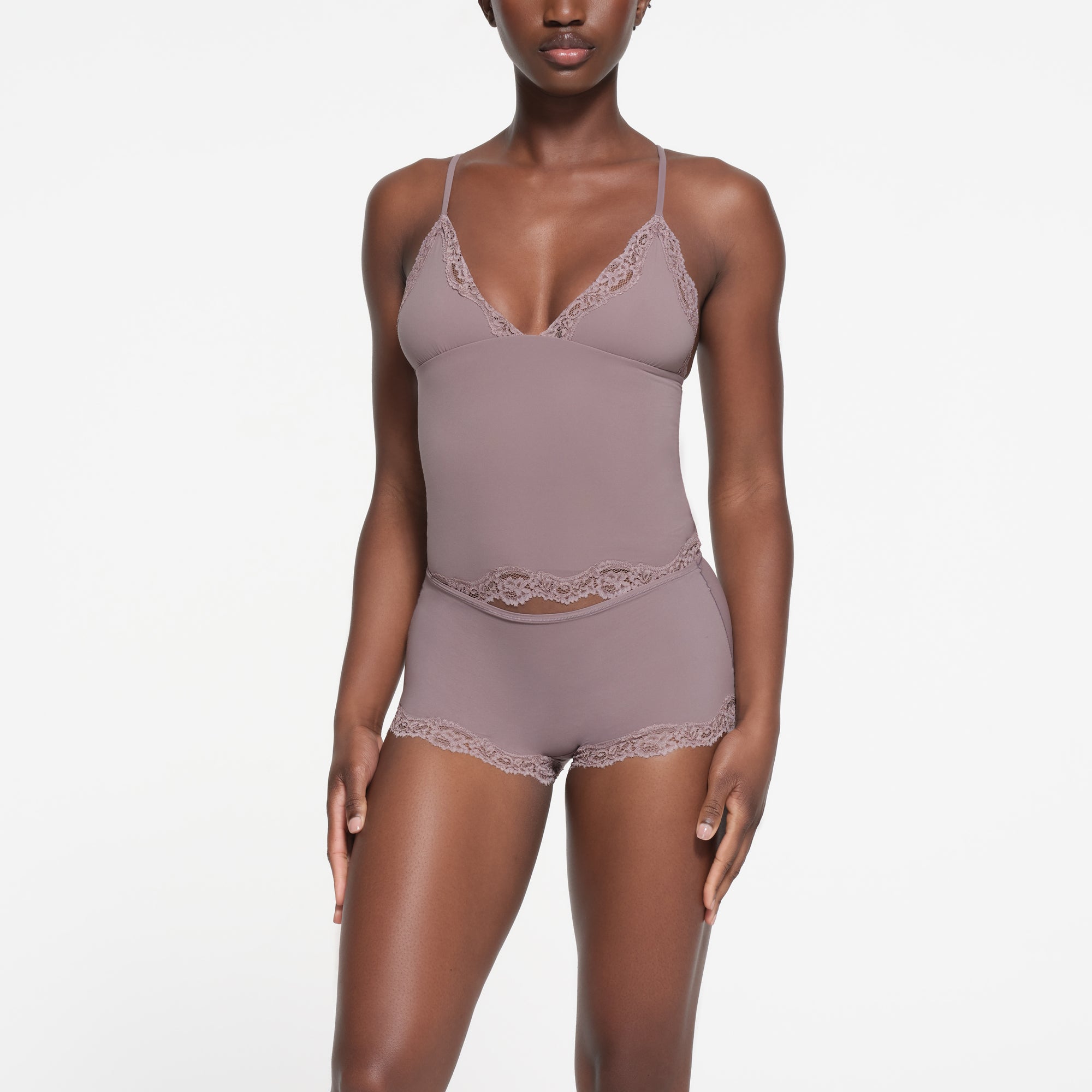 FITS EVERYBODY LACE TRIANGLE CAMI | ZINC