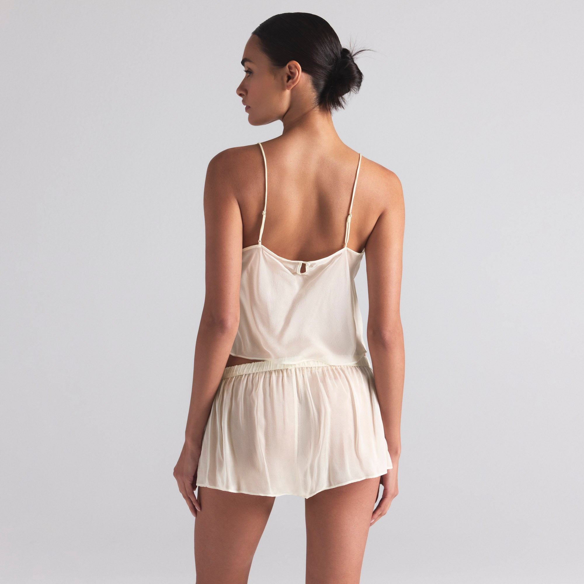 SKIMS ROMANCE CAMI AND SHORT SET | IVORY - Image 3