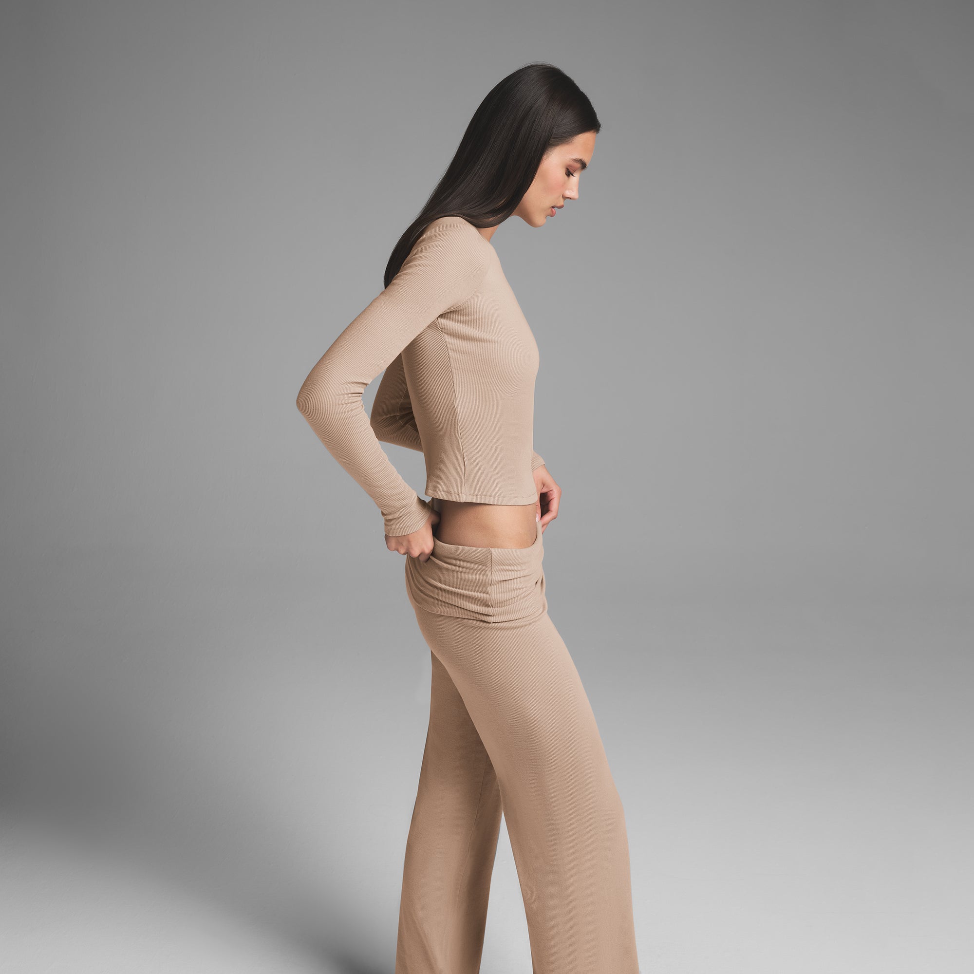 COTTON RIB LONG SLEEVE T-SHIRT | LATTE - Image 3