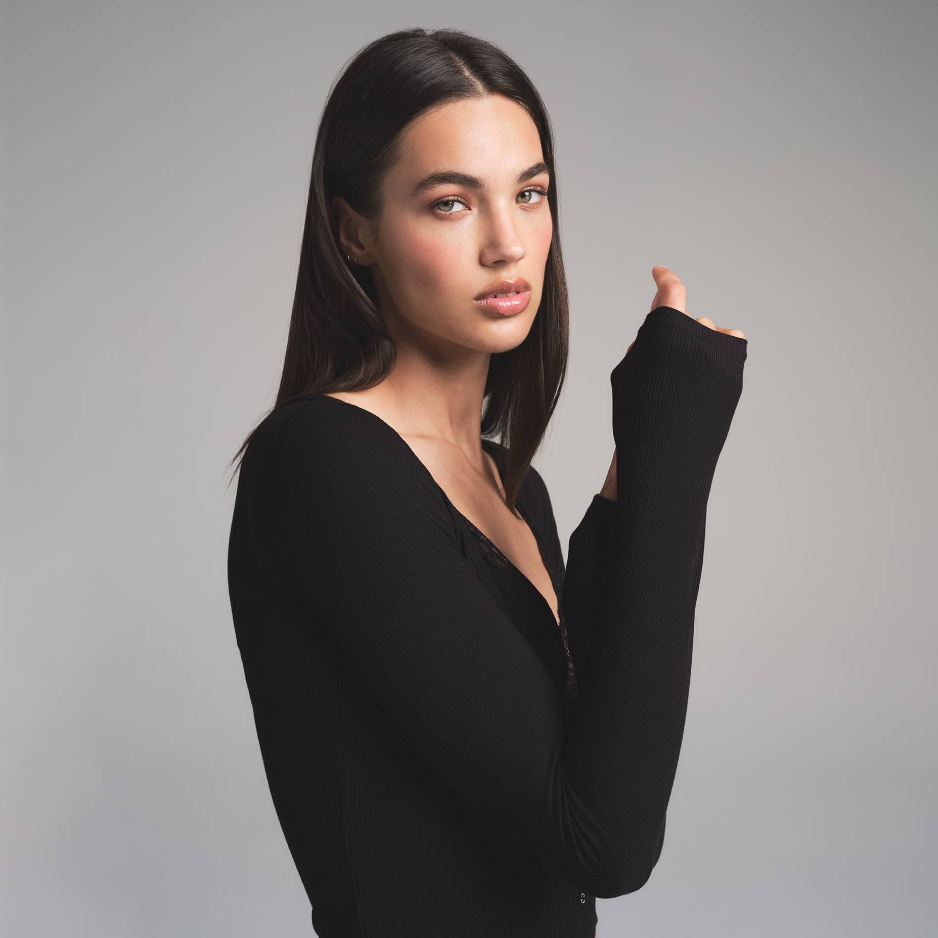 SOFT LOUNGE LACE LONG SLEEVE TOP WITH BRALETTE | ONYX - Image 3