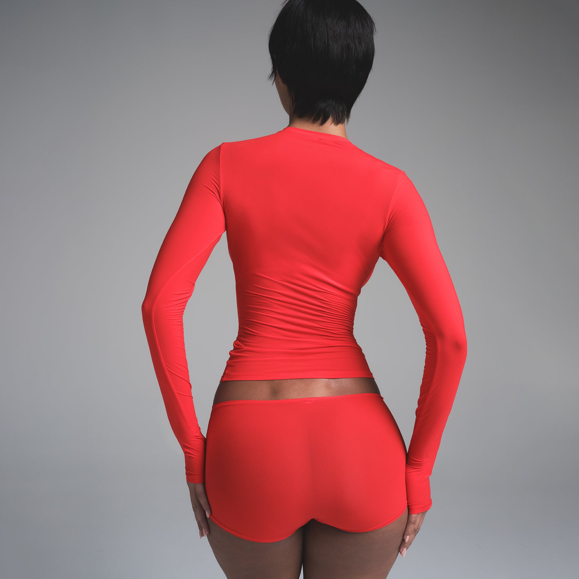 FITS EVERYBODY LONG SLEEVE T-SHIRT | CHERRY - Image 4