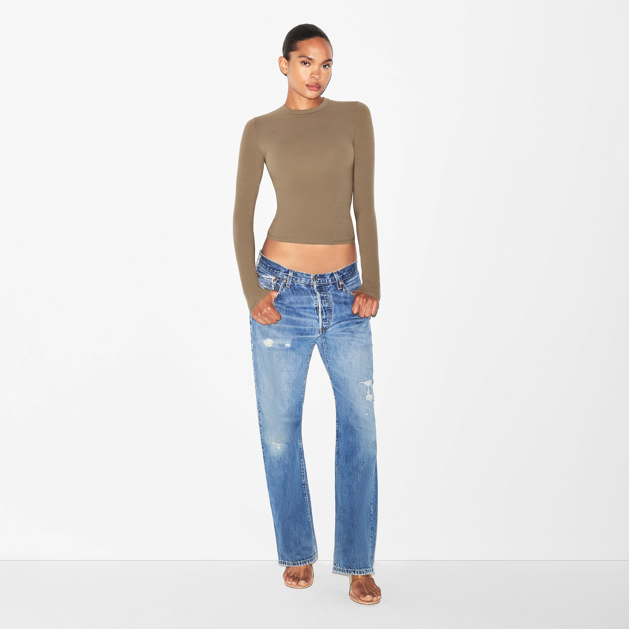 FITS EVERYBODY LONG SLEEVE T-SHIRT | TRUFFLE - Image 2