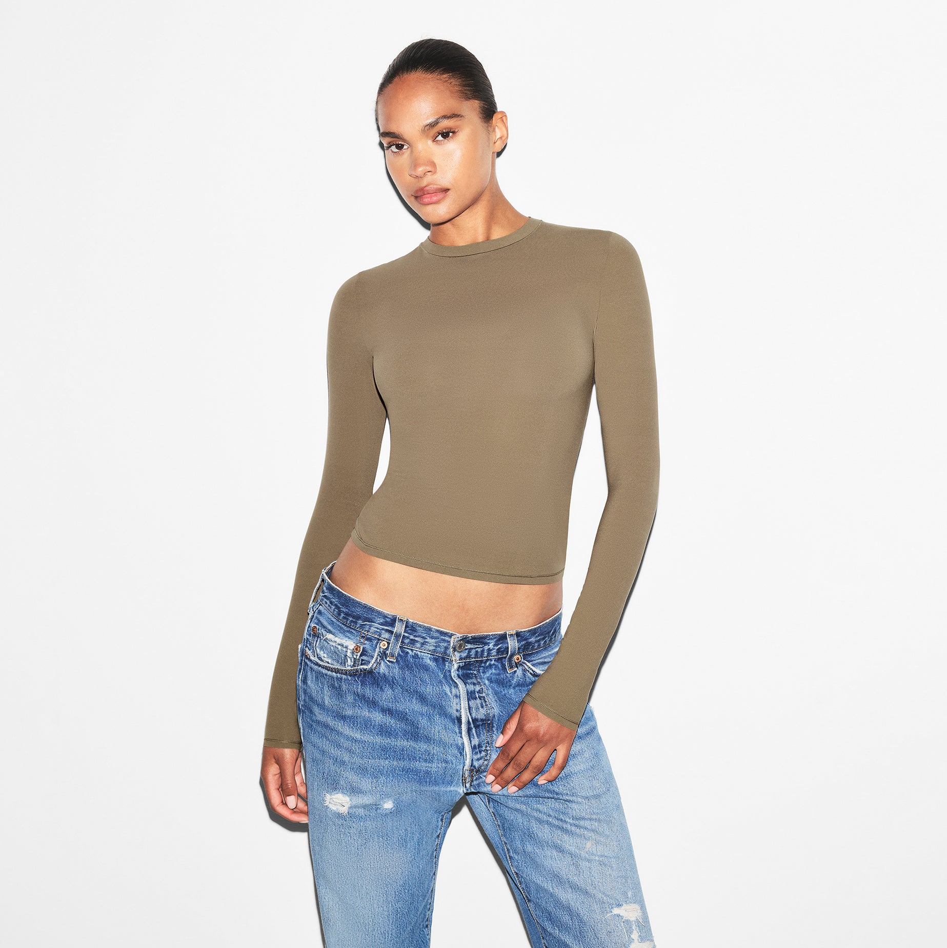 FITS EVERYBODY LONG SLEEVE T-SHIRT | TRUFFLE