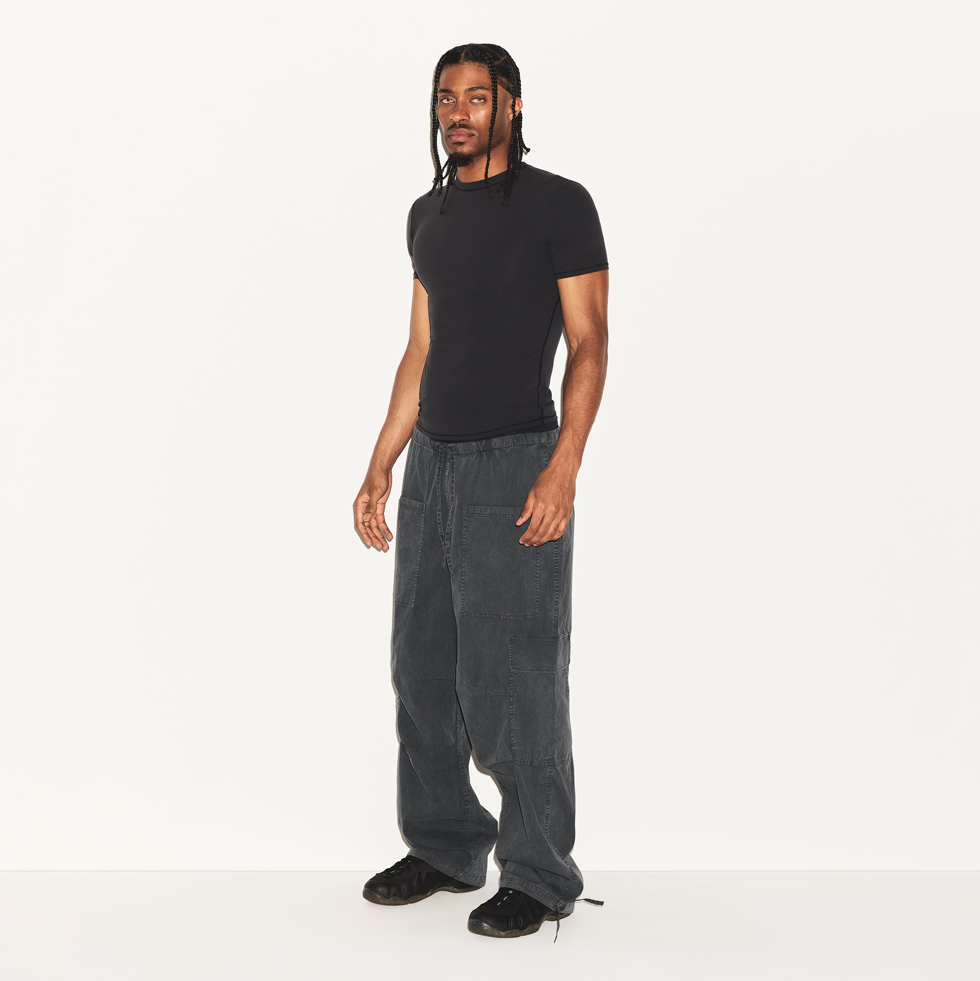 FITS EVERYBODY MENS SLIM T-SHIRT | ONYX - Image 2