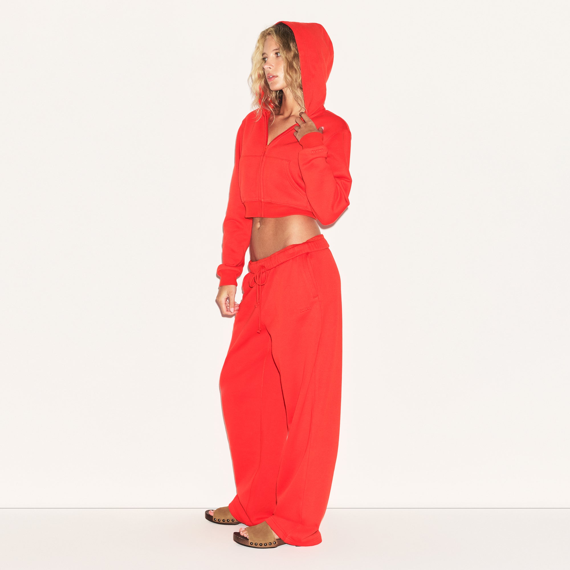 COTTON FLEECE CROPPED ZIP UP HOODIE | RUBY - Image 6
